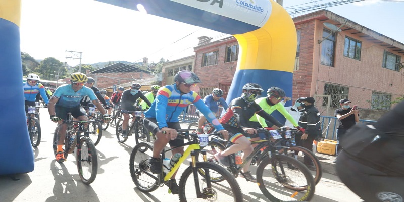 Competencia de ciclismo de la Copa Gobernación 2021 se tomó las vías de Subachoque





