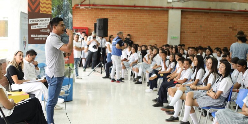 Al servicio de toda la comunidad educativa nuevo colegio en Útica