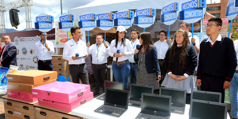 La Secretaría de Educación se une a la maratón de entrega por Cundinamarca


















































































