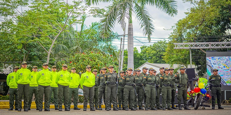 Con la entrega de tres camionetas y 10 motos se fortalecerá la seguridad en Girardot