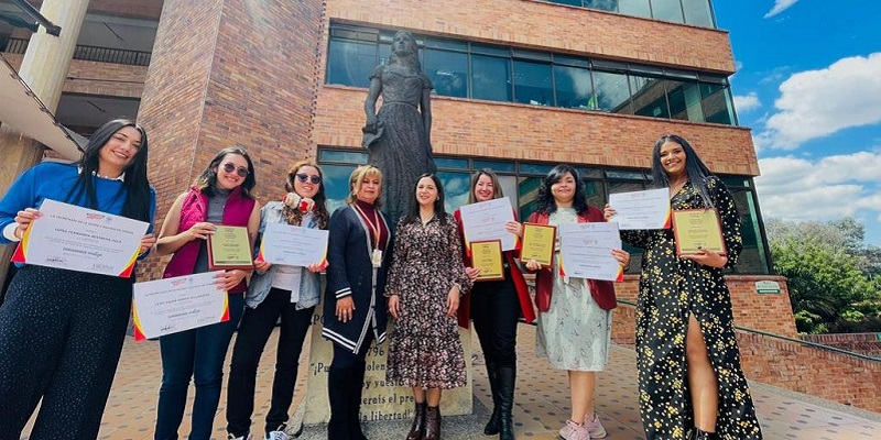 Cundinamarca Analiza,  premió los  artículos investigativos de las mujeres cundinamarquesas

