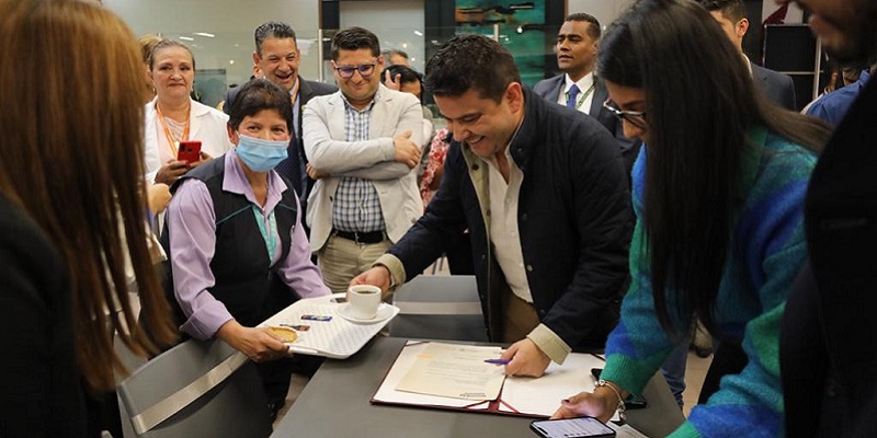 Sede administrativa departamental estrena zona de restaurantes remodelada