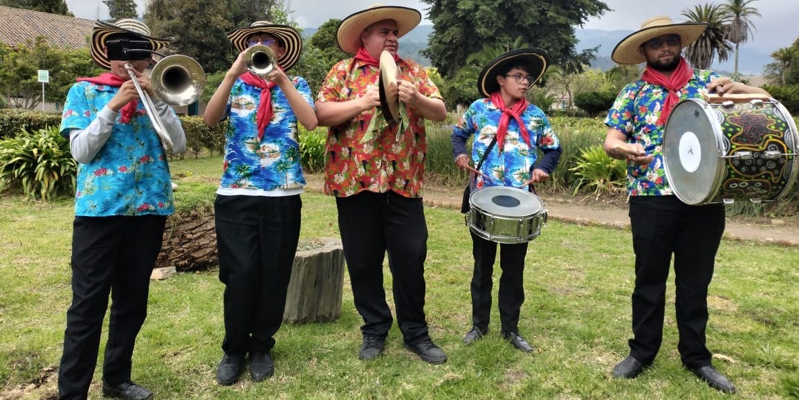 71 usuarios del Centro Masculino Especial La Colonia fueron protagonistas en el Día del Adulto Mayor 




