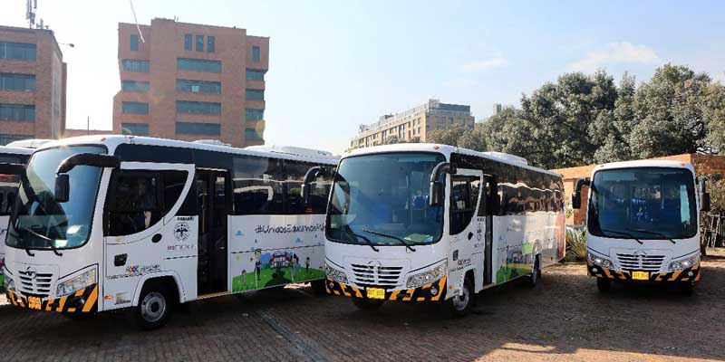 Más buses para el transporte escolar de los niños cundinamarqueses










