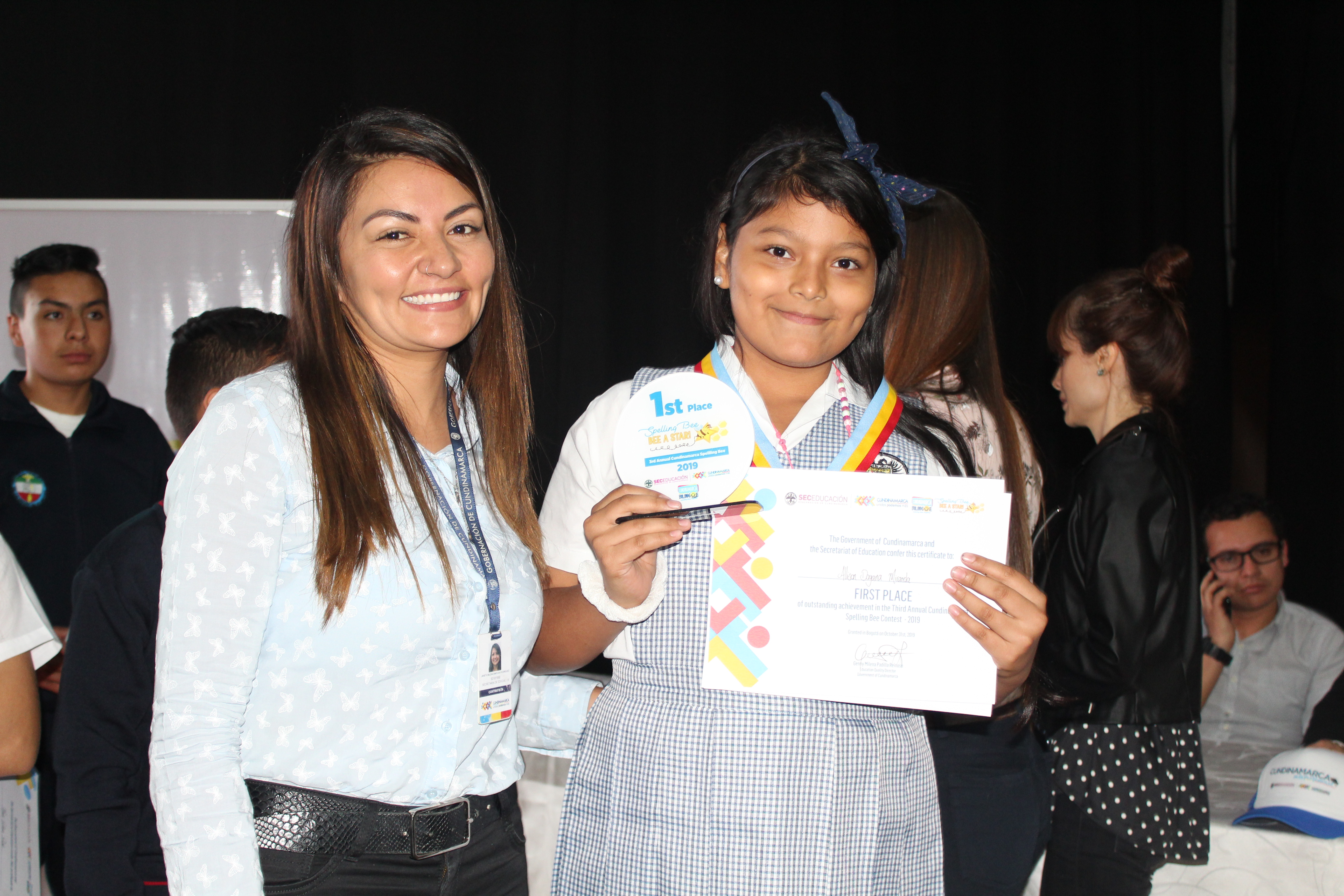 Colegios de Ubaté y La Calera, ganadores del Song Fest y el Spelling Bee 






