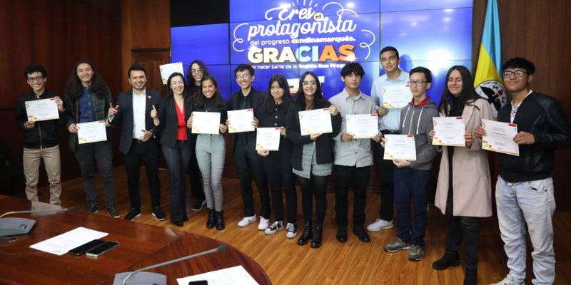 Cundinamarca reconoce a sus mejores bachilleres

