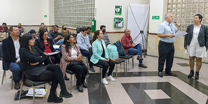 En audiencia pública, 16 docentes y directivos docentes eligieron su plaza vacante en Cundinamarca


